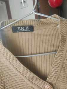 Chic Beige V-Neck Cardigan