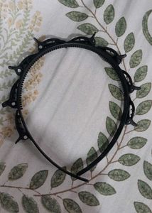 Black Hairband with Clips