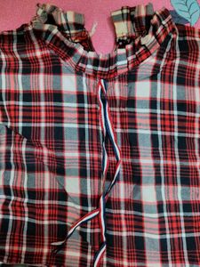 Plaid Top with Long Sleeves