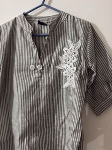Striped Kurta with Floral Embellishments