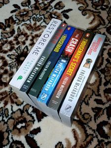 Freida McFadden &amp; Tahereh Mafi Book Bundle