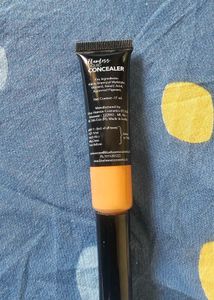 Blue Heaven Concealer shade - Honey 301