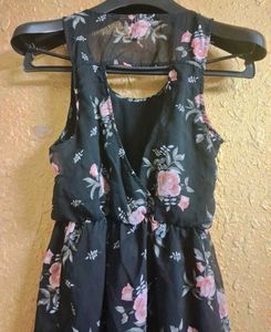 H&amp;M BLACK FLORAL DRESS