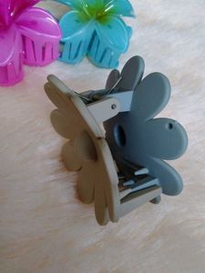 Cute Flower Hair Clips (Set of 3)