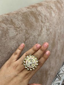 Statement Kundan Ring