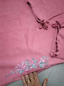 Elegant Pink Embroidered Kurta