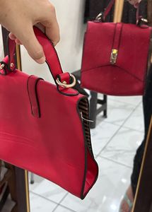 Alvaro Castagnino Red Beautiful Cross Body Purse
