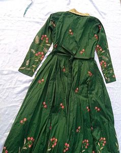 Elegant Green Embroidered Ethnic Gown