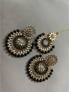 Elegant Black & Gold Maang Tikka Set