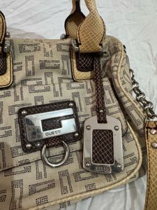 Y2K Aesthetic Guess handbag 👜