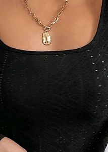 square neck fitted top