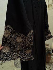 Elegant Black Kurta set with Embroidered Sleeves