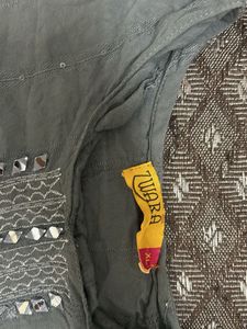Elegant Grey Embroidered Kurta