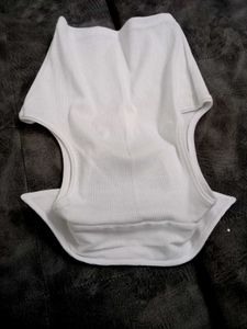 Sleeveless White Collared Top 🆕