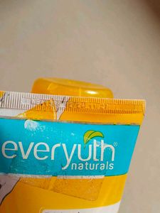 Everyuth Naturals Lemon &amp; Cherry Face Wash