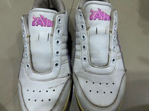 ZAYDN White Casual Sneakers
