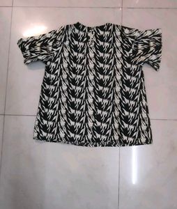 cream and black Print Top