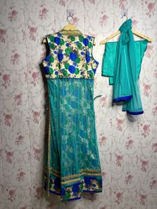 Beautiful Teal Kurta Set with Blue Floral Print