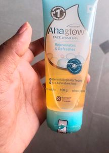 Aaha Glow Face Wash