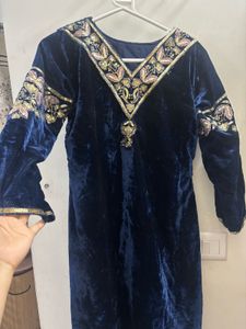 Vastra Official Elegant Navy Blue Velvet Kurta Set