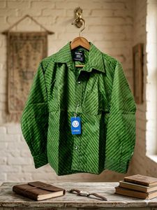new Green Textured Button-Up Shirt