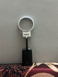 Magnifying Glass with Light