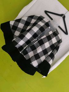 Checkered cape
