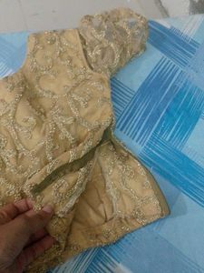 crop top or blouse for scurt