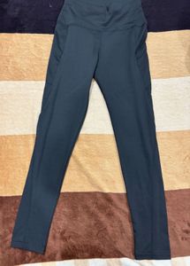 Athletic Leggings with Pockets