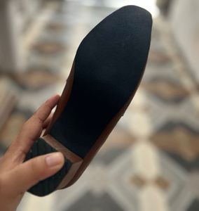 Handmade Genuine Leather Belly Heels | UK3