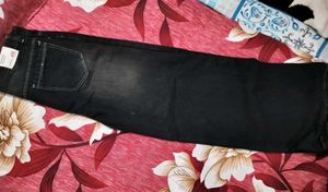 H&amp;M Black Denim Jeans with Contrast Stitching