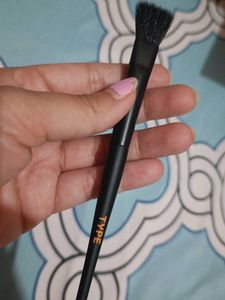 Makeup Brush