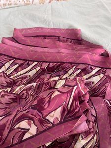 Vibrant Floral Print Saree without blouse