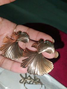 Unique Leaf Design Earrings