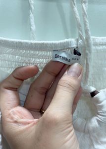 Bershka White Puff Sleeve Crop Top