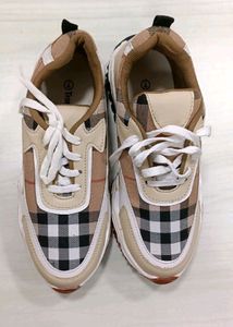 Tronistor New Beige And Checked Shoes