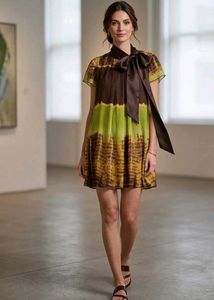 Chic Tie-Dye Mini Dress with Statement Bow