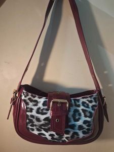 Chic Leopard Print & Burgundy Shoulder Bag