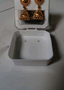 Elegant Gold Jhumka Earrings