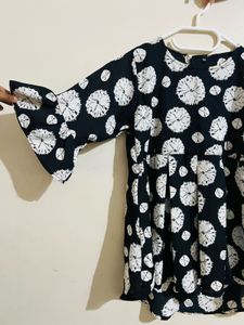 Stylish Black &amp; White Top