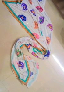 Dupatta Odhani White colour embroidered