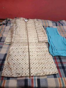 men elegantstylishEmbroidered patterned kurta set