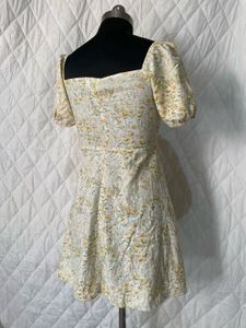 Chic Floral Print Mini Dress