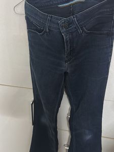 Levi’s Classic Dark Wash Flare Jeans