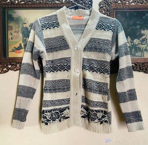 Sweater For Women 🤍🩶