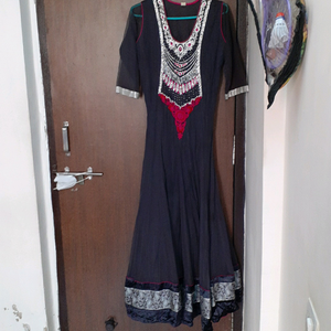 Party wear,its from.v good shop, fabric n diomant work is v good.Worn many .Lower part net  with silk astar below.With dupatta and chudidar