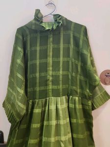 Elegant Green Checkered Ethnic Gown