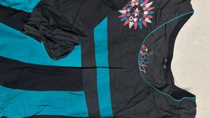 Chic Black &amp; Teal Striped Kurta