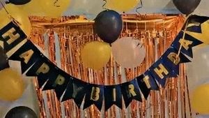 Birthday Banner &amp; Doraemon Hats