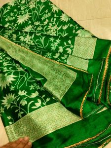 Elegant Green Floral Print Saree with blouse